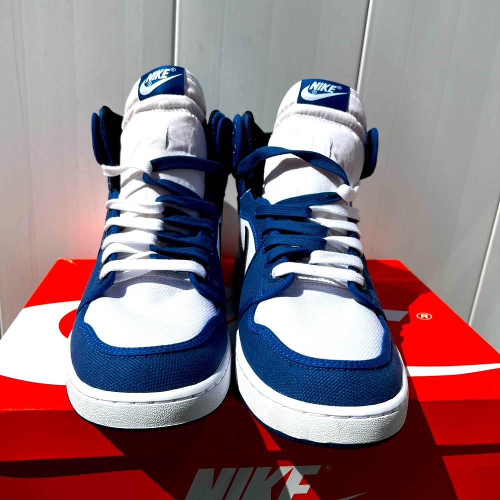 Jordan 1 retro “storm blue “
